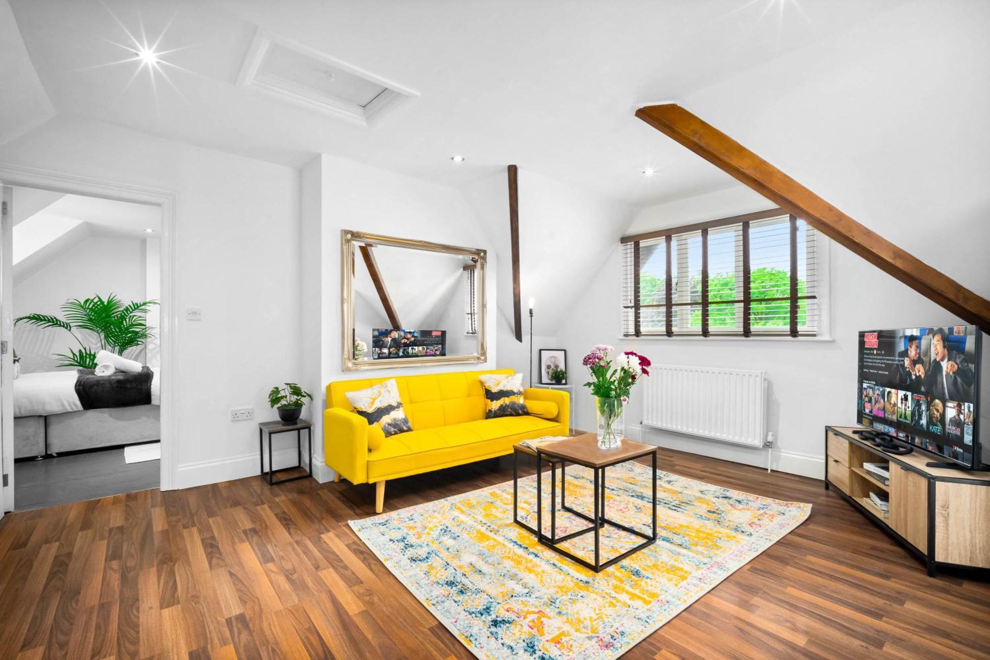 Stylish Apartment - Parking - Outdoor Terrace - Wolverhampton - Netlix - Wifi - 9Bpc Exterior photo